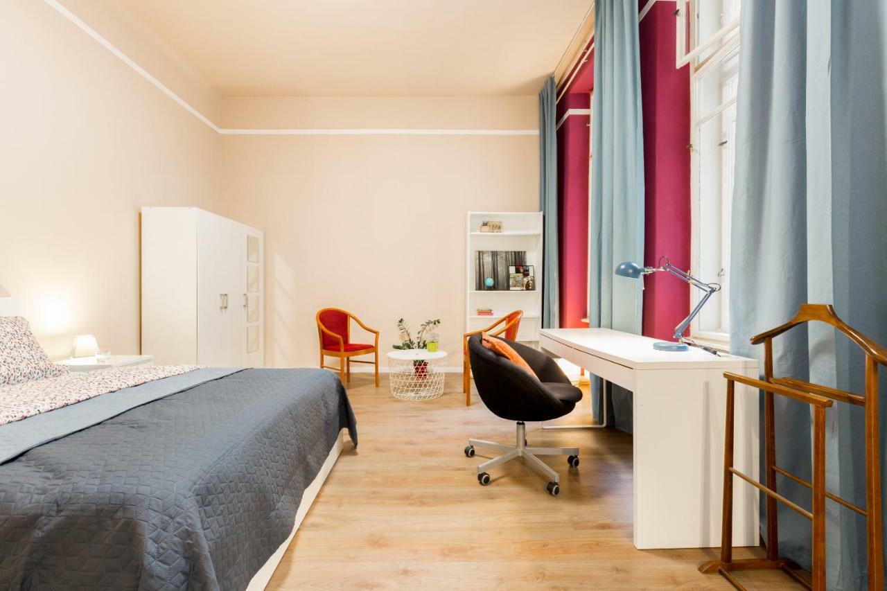 Unique Riverside Apartment Budapest Bagian luar foto