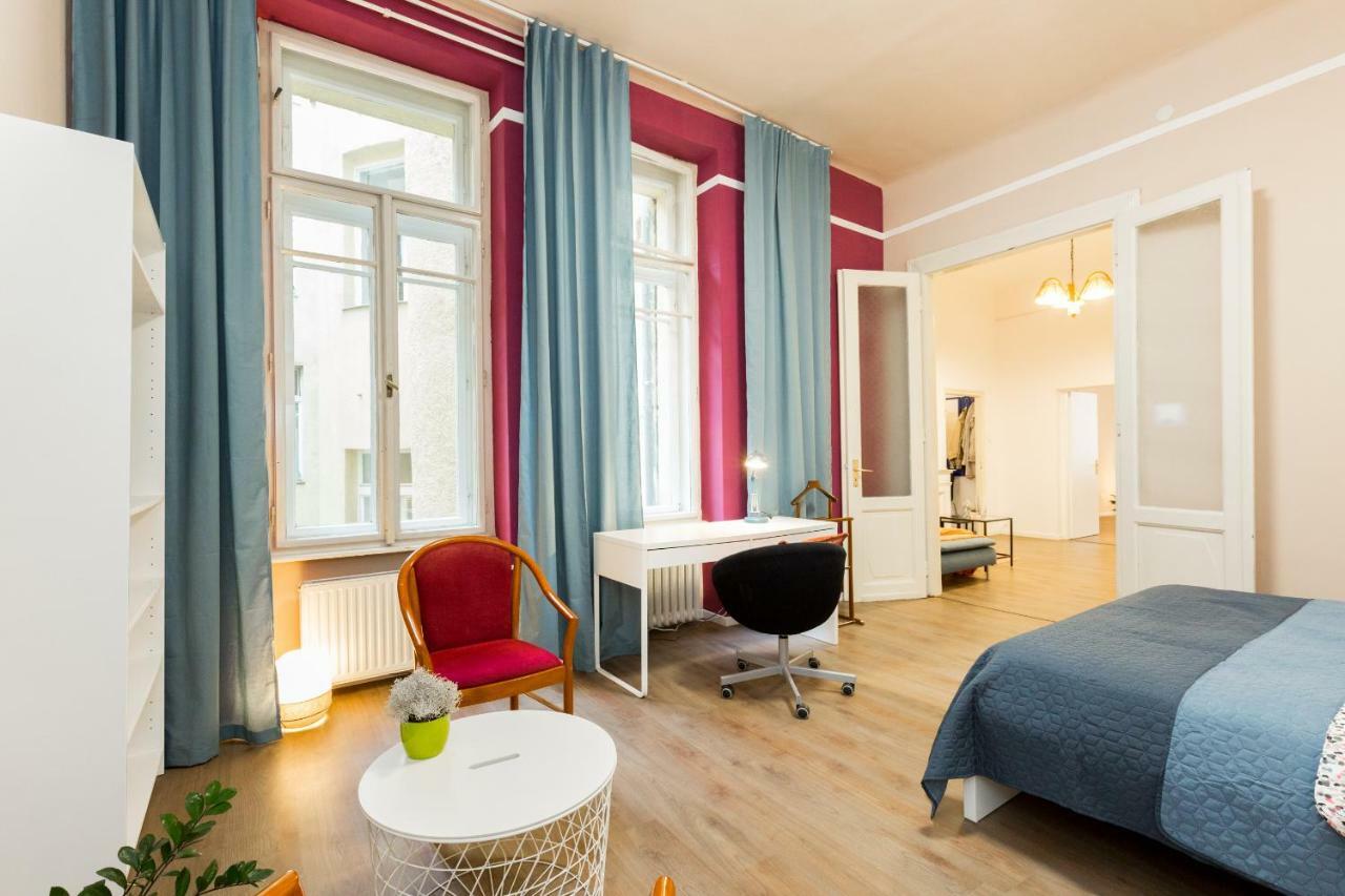 Unique Riverside Apartment Budapest Bagian luar foto