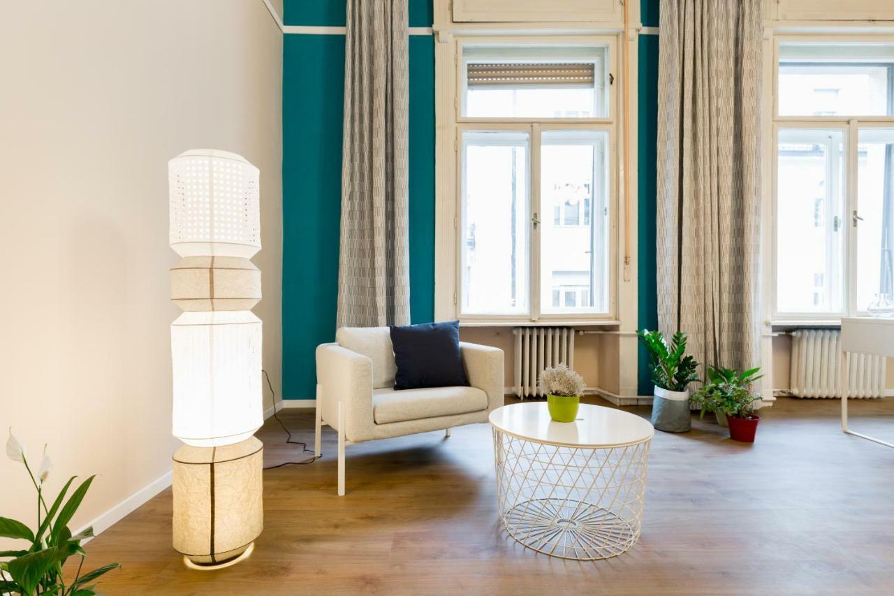 Unique Riverside Apartment Budapest Bagian luar foto