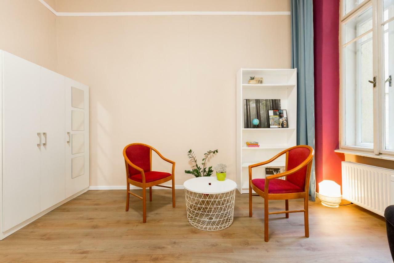 Unique Riverside Apartment Budapest Bagian luar foto